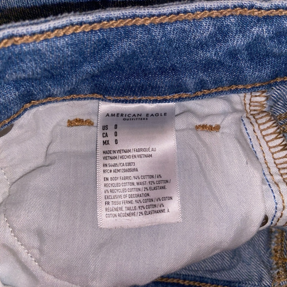 American Eagle Outfitters Blue Jean Shorts with Floral Embroidery - Picture 4 of 4